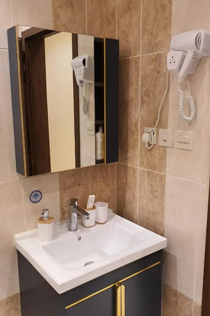 شقق عين الازدهار للشقق المخدومة Riyadh Apartment